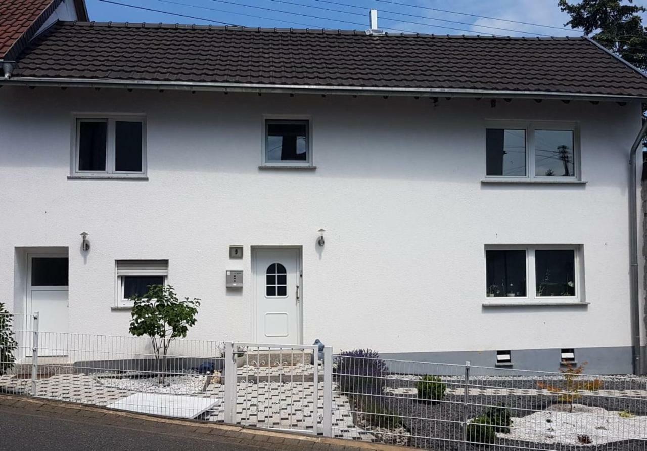 Westerwald Apartments Strassenhaus Экстерьер фото
